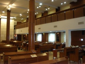 The interior of the Moscow JCC's synagogue.