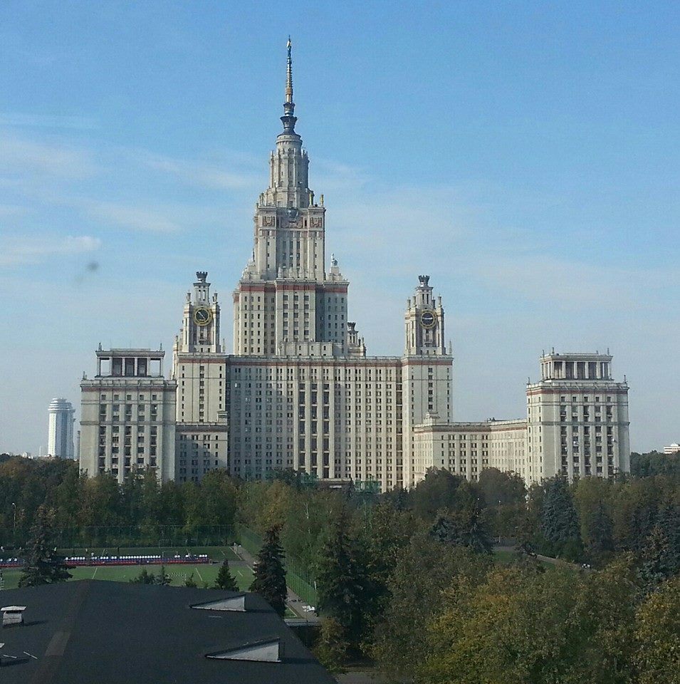 Корпуса мгу в москве. Главное здание МГУ на Ленинских горах. Университет Ломоносова. МГУ им Ломоносова на Воробьевых горах. МГУ на Воробьевых горах год постройки.